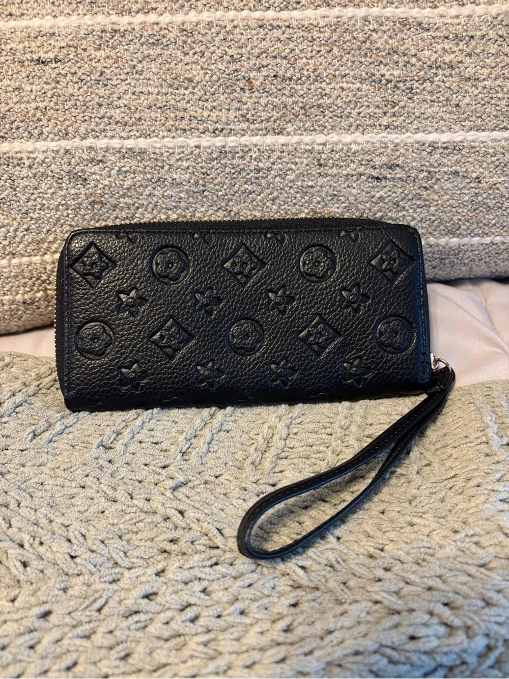 Embossed Leather Wristlet Wallet - Black